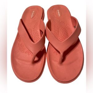 ❌SOLD❌Women’s Okabashi Flip-Flops Sandals Salmon Peach Color Size 10 Made in USA